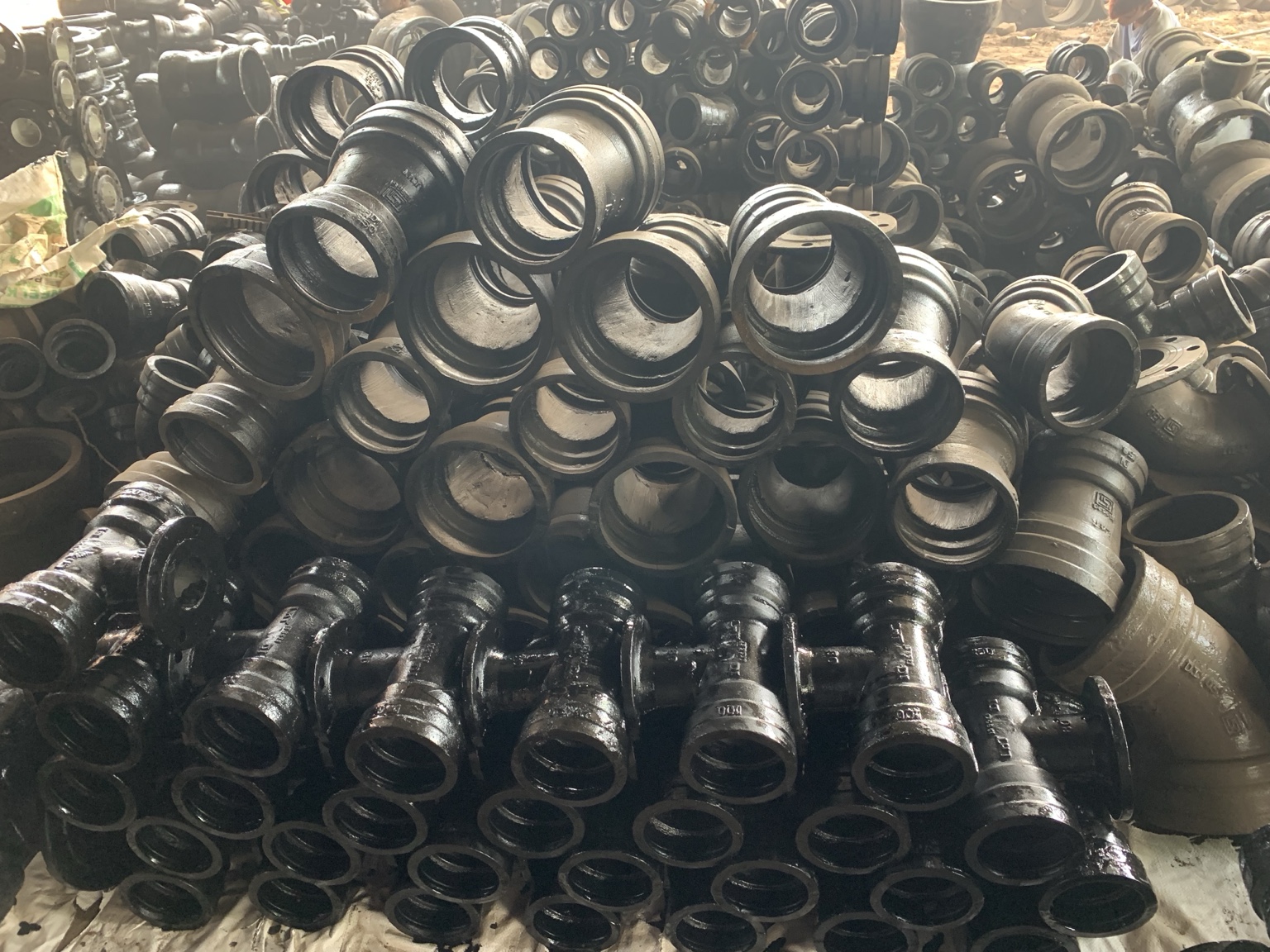 LnT ductile iron fittings